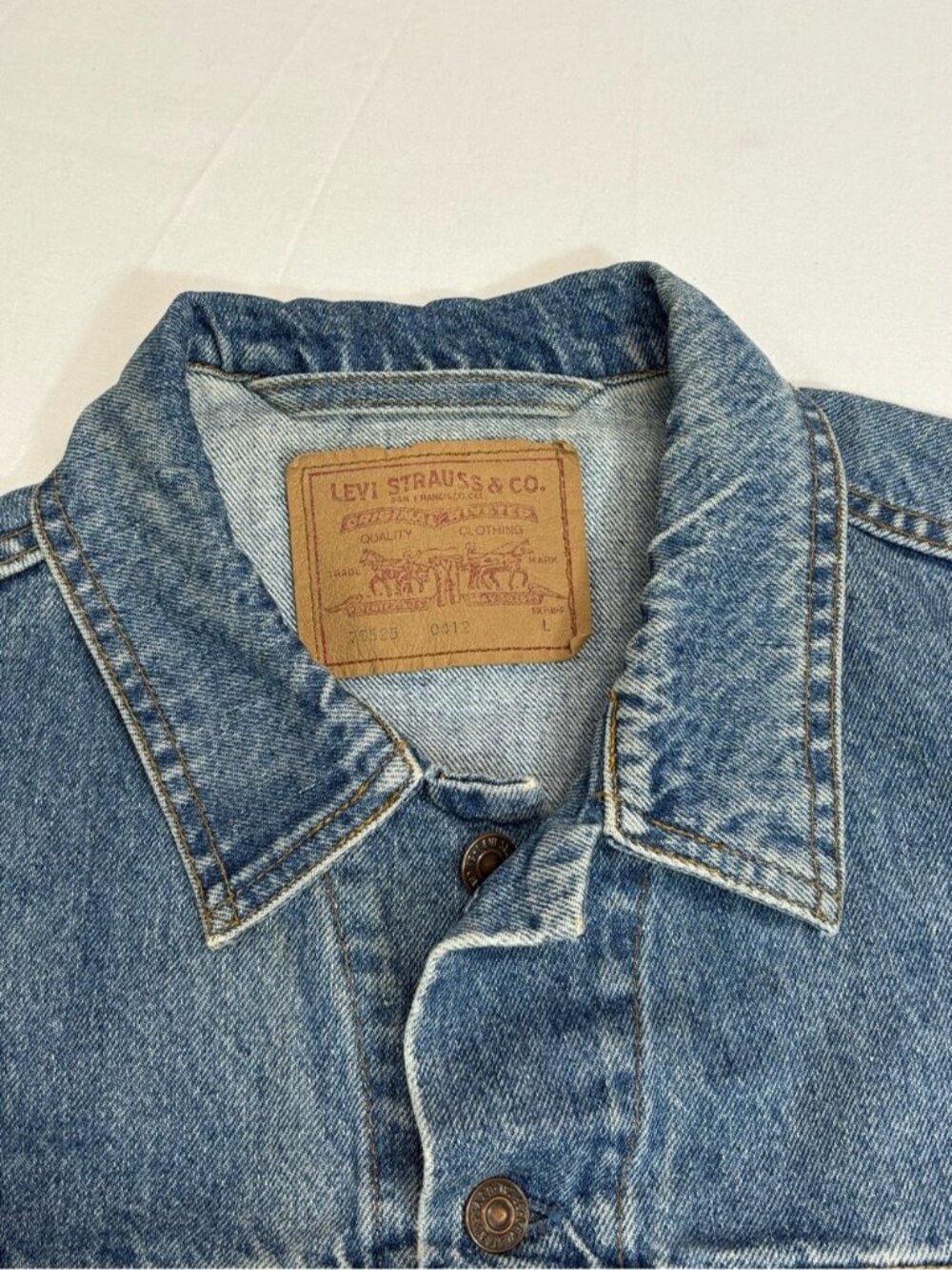 Vintage Levi's 70525 Denim Trucker Jacket Size Large Medium Blue Wash - Picture 7 of 10